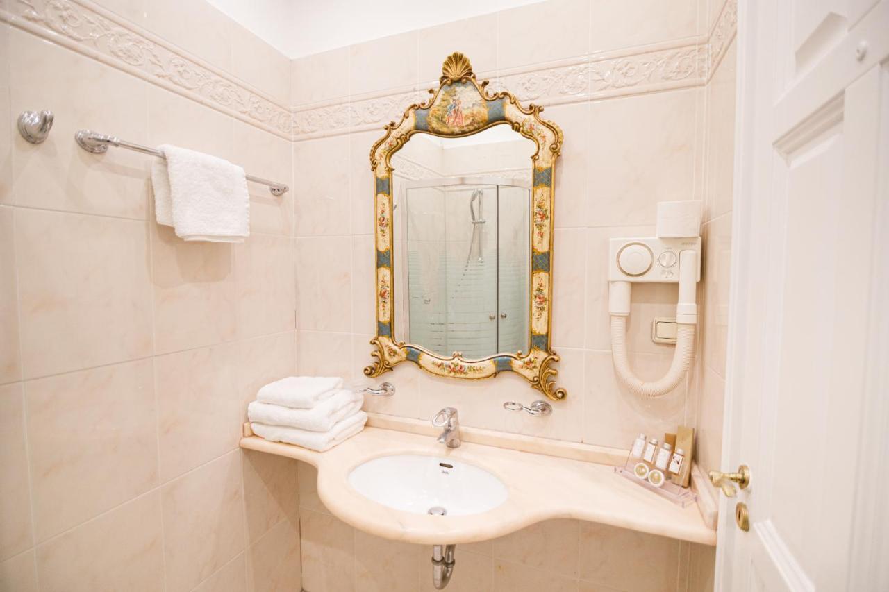 Palaiologos Luxury City Hotel 帕特雷 外观 照片