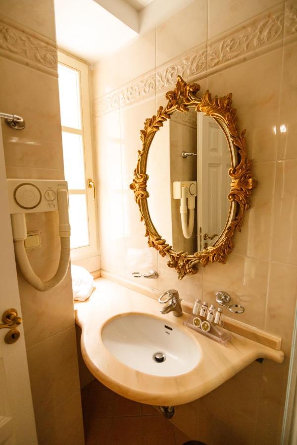 Palaiologos Luxury City Hotel 帕特雷 外观 照片
